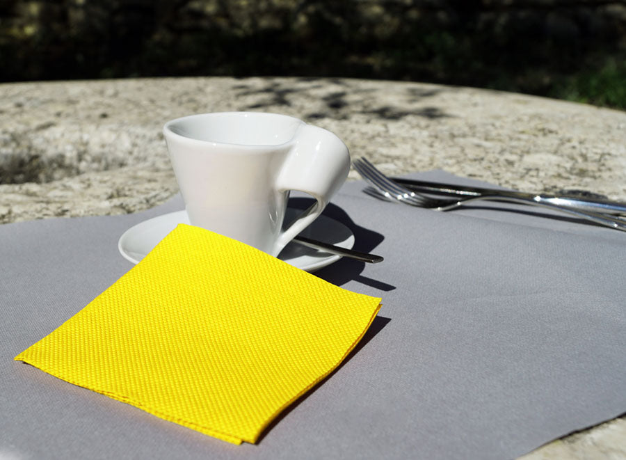 Servilletas Micropunto 20x20cm Amarillo, 100uds 24pq