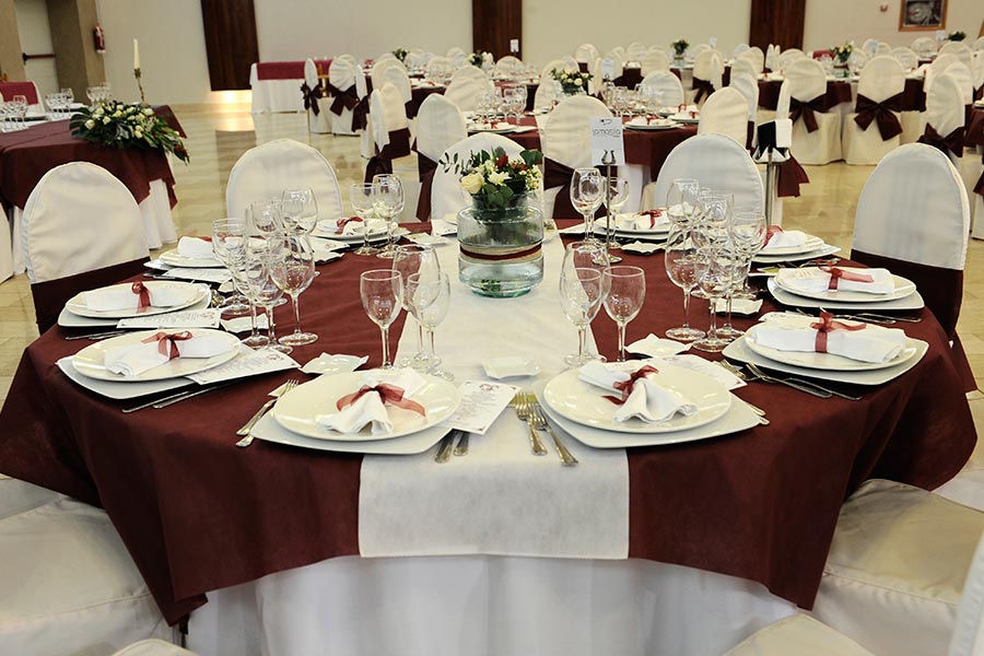 Novotex Large Tablecloth 190x190 25 units