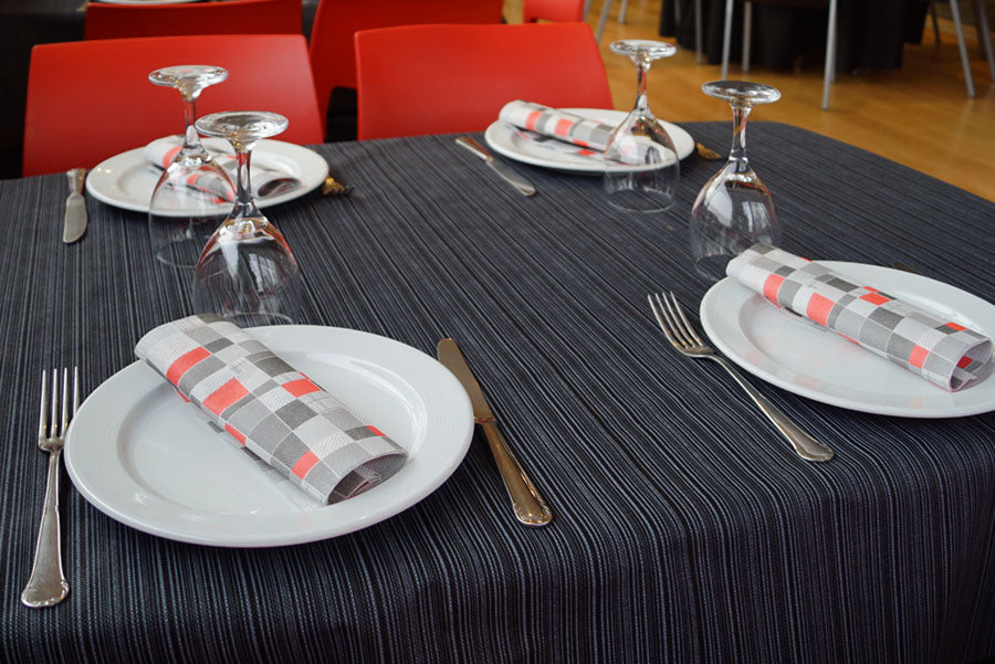 Novotex Black Tablecloth 100x100 150 units Deco. 