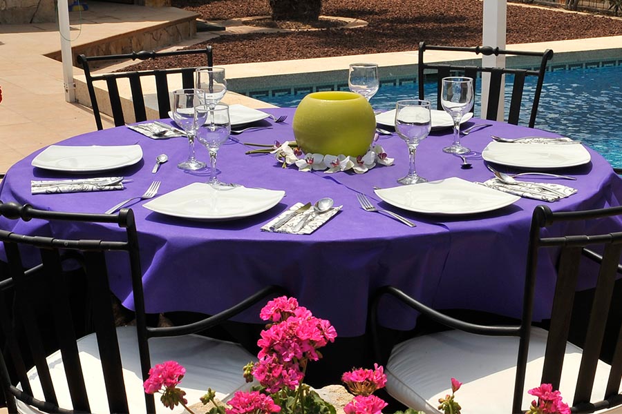 Novotex Large Tablecloth 200x200 25 units 