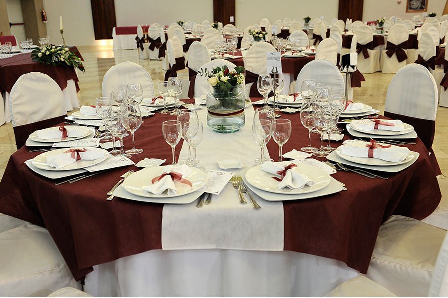 Nappe ronde Novotex 140cm 100 unités. 