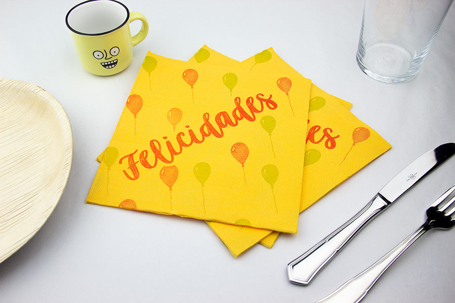 Servilleta Punta Punta 40x40cm Deco. Felicidades Amarillo, 600uds